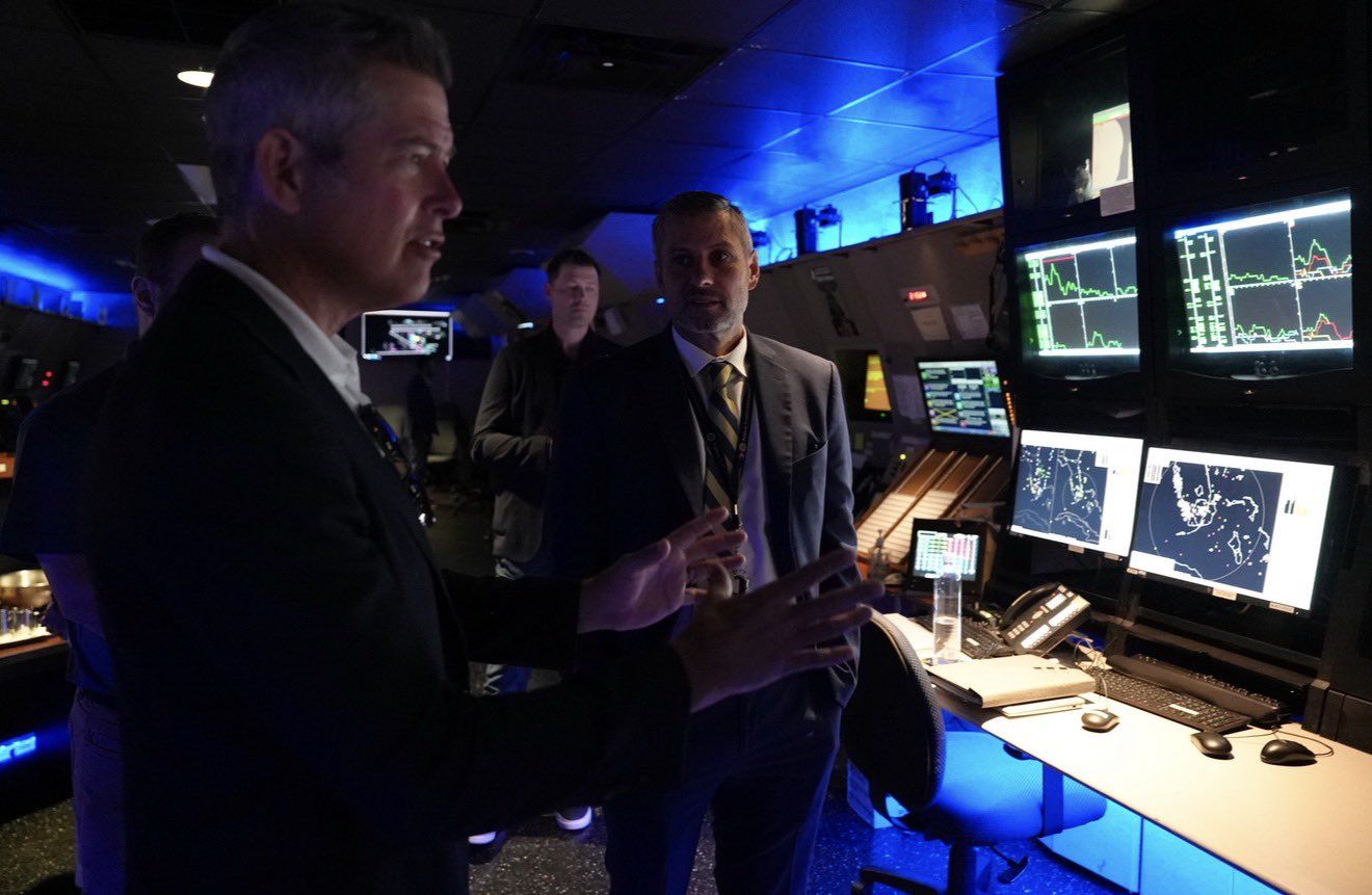 FAA Investigates Chemical Odor at Key Virginia Facility, Halting Flights at Major D.C.-Area Airports